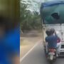 Viral Bajing Loncat Beraksi Gasak Barang dari Truk, Netizen: Miris Akhlak