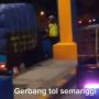 Viral Video Oknum Polantas Diduga Lakukan Pungli ke Sopir Truk di Gerbang Tol Semanggi, Polda Metro Lakukan Penyelidikan