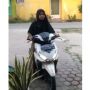 Viral Seorang Wanita Salah Tarik Gas Sepeda Motor yang Dikendarai: Berakhir Ngilu