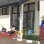 Sudah Siapkan Buket Usai Sidang Akhir, Teman Cewek Ini Tak Ada yang Datang