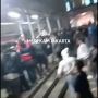 Rekannya Ditendang, Suporter Persija Tunggu Pendukung Persib di Stasiun Manggarai Dibubarkan Polisi