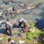 Cium Bau Bangkai Saat Mandi di Kali, Kuli Giling Batu di Blitar Kaget Temukan Jasad Bayi Dalam Plastik