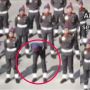Ayah Lari Tanpa Alas Kaki Lakukan Hal Ini agar Anaknya yang Pingsan Tetap Berdiri