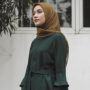 7 Pilihan Warna Jilbab untuk Baju Army, Putih sampai Mustard