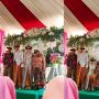 Viral Momen Mertua Ambruk di Pelaminan karena Kelelahan, Tingkah Sosok ini Jadi Sorotan: Kok Santai ya