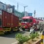 Kronologi Truk Pengangkut BBM vs Truk Double Tabrakan di Jalan Raya Bandung - Cianjur, Satu Sopir Terjepit
