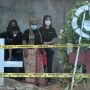 Terpopuler: Pecah Tangis Ibunda Brigadir J, Sekolah di Kaki Gunung Tangkuban Perahu Terancam Bubar