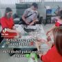 Viral Warga Pontianak Beli Mobil Pakai Uang Koin, Netizen: Kenapa Gak Ditukar Dulu?