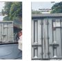 Terjebak Macet di Jalan, Penumpang Dibikin Syok dengan Kemunculan Tangan Misterius Nangkring di Mobil Box