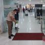 Bandara Ngurah Rai Bali Sediakan Karpet Disinfektan Untuk Pengunjung