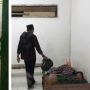 Viral Diduga Santri Dibiarkan Tidur di Lantai Kelas sampai Disiram Air Agar Bangun, Panen Kritik Publik