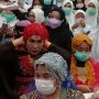 Viral Video Jamaah Haji Asal Sulawesi Pulang ke Indonesia dengan Penampilan Bikin Silau Mata