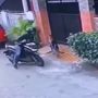 Jambret Rampas HP Balita saat Main di Jalanan, Publik: Salah Siapa?