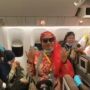 Viral Emak-emak Jamaah Haji Dandan dan Tampil Glamor Sebelum Turun Pesawat, Netizen: Gemesnya Nenek Siapa Ini