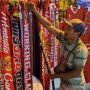 Pertandingan Piala AFF U-16 Sepi Penonton, Pedagang Pernak Pernik Timnas Indonesia Gigit Jari