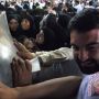 Pembatas Ka'bah Diangkat, Umat Islam Bisa Kembali Cium Hajar Aswad