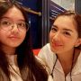 5 Potret Lovely, Anak Pertama Angel Karamoy yang Kini Sudah Tumbuh Jadi Remaja yang Cantik