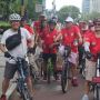 Rayakan HUT ke-77 RI, WNI Bersepeda 77 Km Kelilingi Beijing