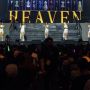 Nonton Konser 10 Tahun JKT48 Sambil Mainkan Light Stick, Pria Ini Malah Ucap Terima Kasih Jokowi