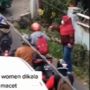 Emak-Emak Turun ke Jalan Urai Kemacetan di Jalur Sempit, Aksinya Banjir Pujian