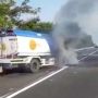 Kebakaran Truk Tangki Berisi Solar di Tol Pandaan-Malang
