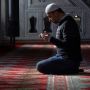 Niat Sholat Hajat 2 Rakaat, Lengkap dengan Bacaan Doa dan Dzikir