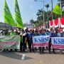 Gelar Demo Di DPR, Ratusan Buruh Tuntut Omnibus Law Cipta Kerja Dicabut