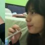 Serba Ngirit, Anak Kos Ini Tunjukkan Cara Minum Tanpa Gelas