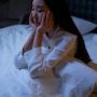 5 Cara Perbaiki Pola Tidur yang Berantakan, Segera Atasi Insomniamu!