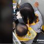 Video Viral Motor Emak-emak yang Gendong Bayi Terjepit di Antara Dua Mobil, Publik: Sudah Gak Heran sih...
