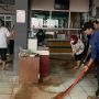 Hujan Deras, Puskesmas dan Masjid Rawabuntu Tangsel Terendam Banjir dan Lumpur