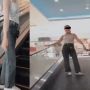 Viral, Sambil Berkeliaran di Mall, Wanita Berhijab Pakai Baju Bahan Menerawang Bak Nyaris Telanjang