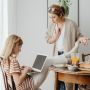 4 Tips Menghadapi Teman yang Banyak Bicara, Jangan Buang Waktumu