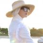 Cincin Kuning Syahrini saat Jalan-Jalan di Tokyo Bikin Salfok, Berhiaskan Batuan Besar dan Mentereng