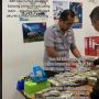 Video Viral Nabung 5 Tahun, Bapak Bawa Uang Sekarung Beli Motor untuk Anaknya