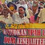 Tuntut Kepastian Karir, Ribuan Pegawai Honorer Banten Demo