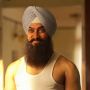 7 Artis Bollywood Pernah Naik Haji, Ada Bintang Film 3 Idiots