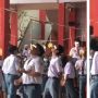 Kocak! Siswa Ini Terciduk Lomba Makan Kerupuk Sambil Santap Nasi Goreng, Warganet: Jiwa Oportunisnya Mantab Sekali
