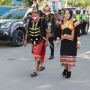 Gubernur dan Wagub Kaltara Kenakan Pakaian Dayak pada HUT RI