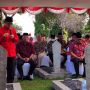 Saat HUT ke-77 RI, Elite PDIP Kunjungi TMP Kalibata, Gelar Doa dan Tabur Bunga ke Makam Pahlawan Hingga Tjahjo Kumolo