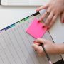3 Tips Membuat Catatan yang Efektif, Manfaatkan Sticky Note!