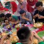 Sekenyangan! Lomba Makan Pempek Palembang Terbanyak Diserbu Peserta
