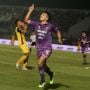 Sempat Pingsan 'Kegebok' Bola, Vidal Beberkan Pengalaman Bermain di Liga 1 Indonesia