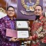 BI Sulsel Serahkan Uang Rupiah Cetakan Baru Nomor Seri Tahun Kelahiran Gubernur Andi Sudirman