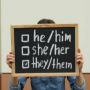 Apa Itu Non-Biner? Identitas Gender yang Bikin Mahasiswa Unhas Diusir Dosen