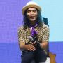 Kaka Slank Nyanyi di Gereja, Di Acara Mengenang Kematian Ibu Mertua