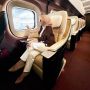 Jalan Cantik Santai, Princess Syahrini Pamer Sandal Gold, Ternyata Harganya Segini