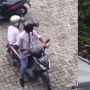 Padahal Dekat Pagar Sekolah, Viral 2 Pelajar Malas Jalan Kaki Jajan Boncengan Naik Motor