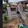 Viral Video Mantan Pramugari Hijrah dan Kubur Semua Baju Seksi, Warganet Kaget: Bisa Jadi Keset Kaki!