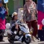 Mager Ikut Karnaval, Aksi Bocah Ini Bikin Warganet Salfok